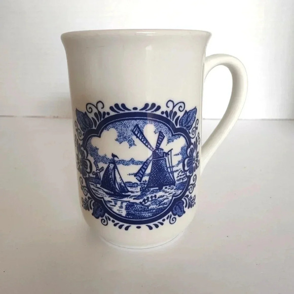 Churchill Cup Mug, EUC, Windmill Scene, made in England - Picture 1 of 6